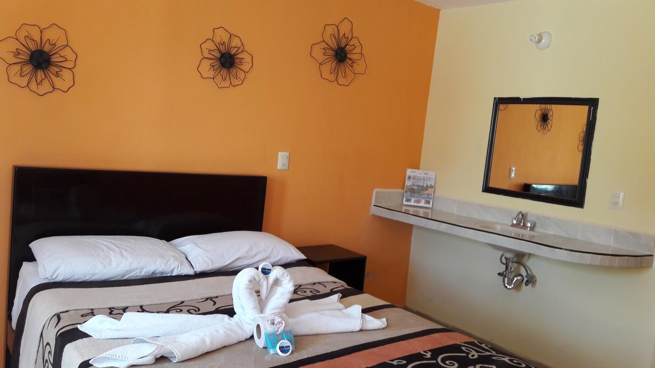 Hotel Jireh Bacalar Buitenkant foto